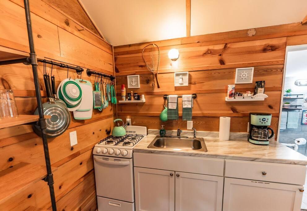 Big Blue Lake Cottages, Llc - Cottage #5 Holton Exteriör bild