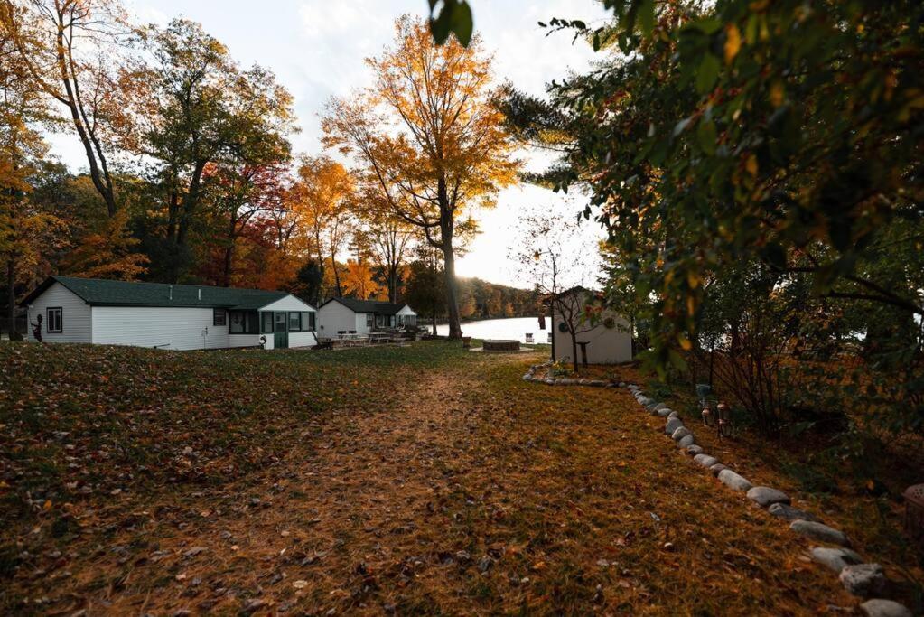 Big Blue Lake Cottages, Llc - Cottage #5 Holton Exteriör bild