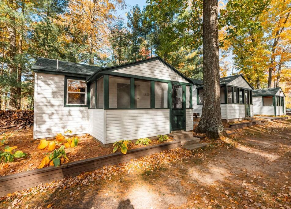 Big Blue Lake Cottages, Llc - Cottage #5 Holton Exteriör bild